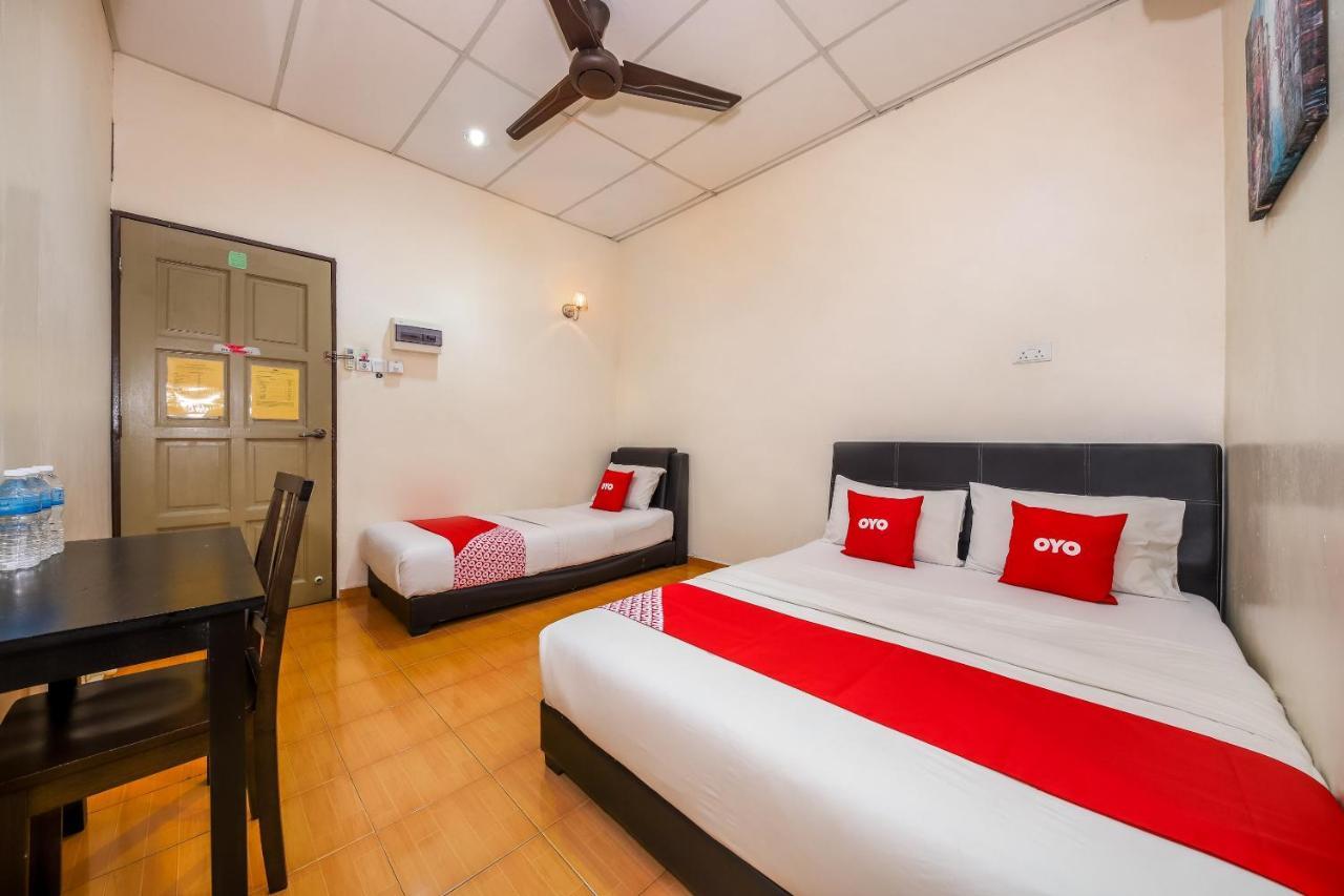 Oyo 89763 Bluewater Hotel Mersing Exterior photo