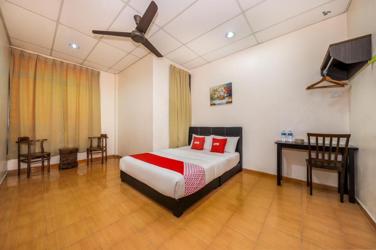 Oyo 89763 Bluewater Hotel Mersing Exterior photo
