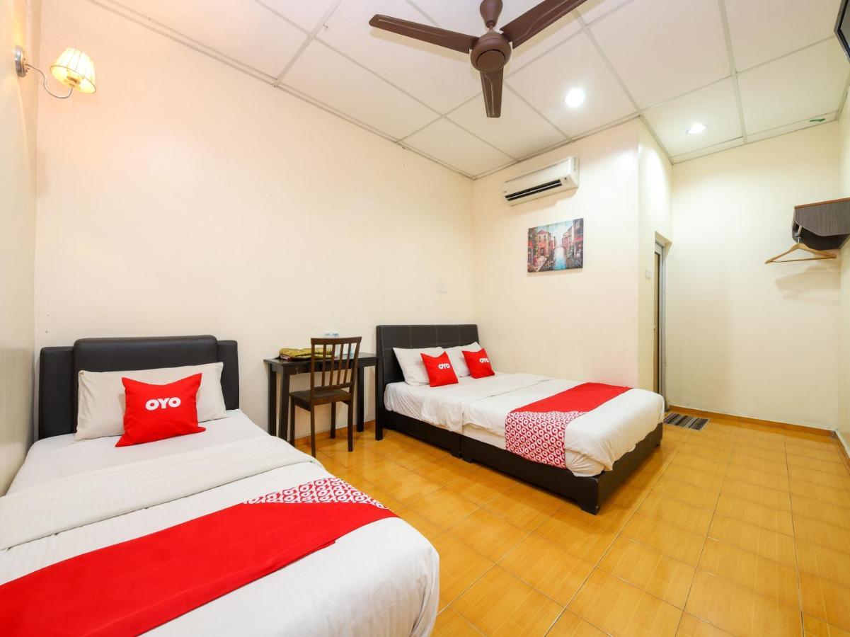 Oyo 89763 Bluewater Hotel Mersing Exterior photo