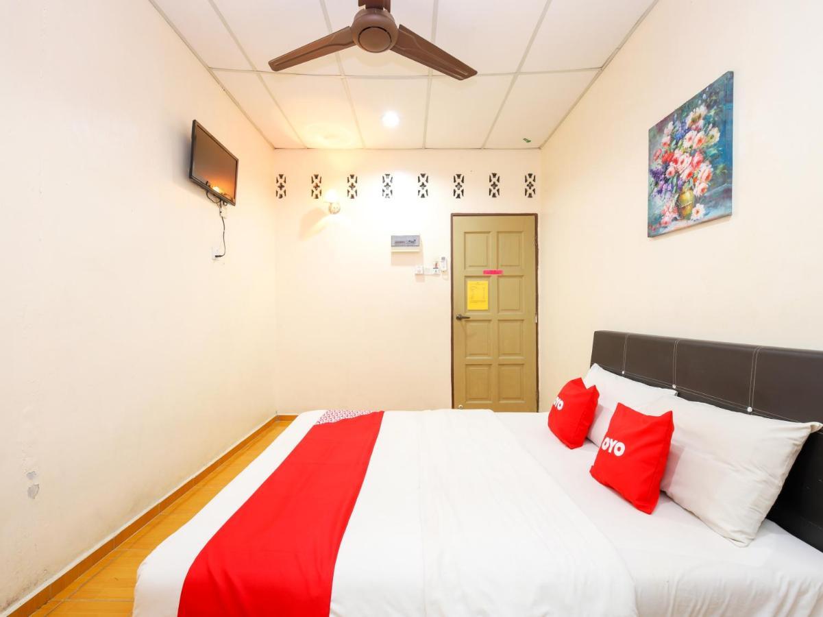 Oyo 89763 Bluewater Hotel Mersing Exterior photo