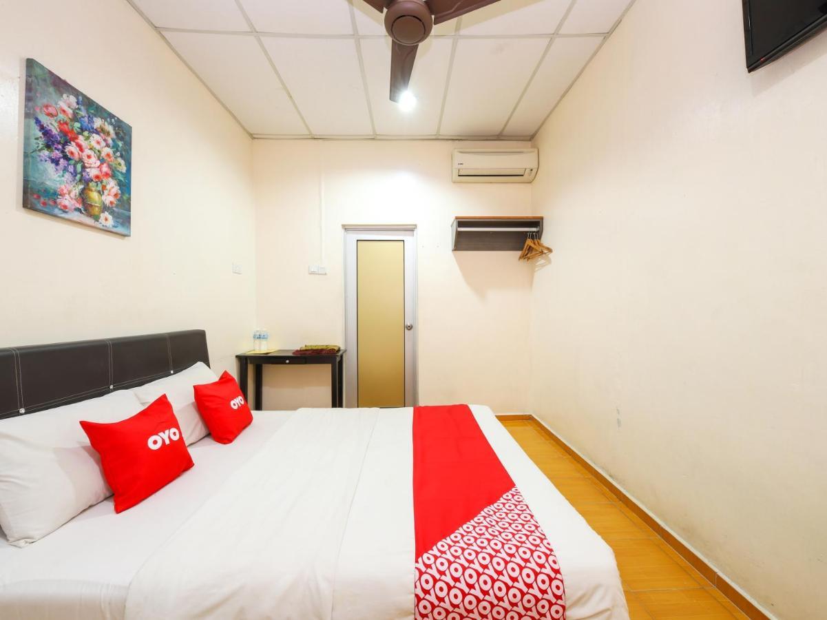 Oyo 89763 Bluewater Hotel Mersing Exterior photo