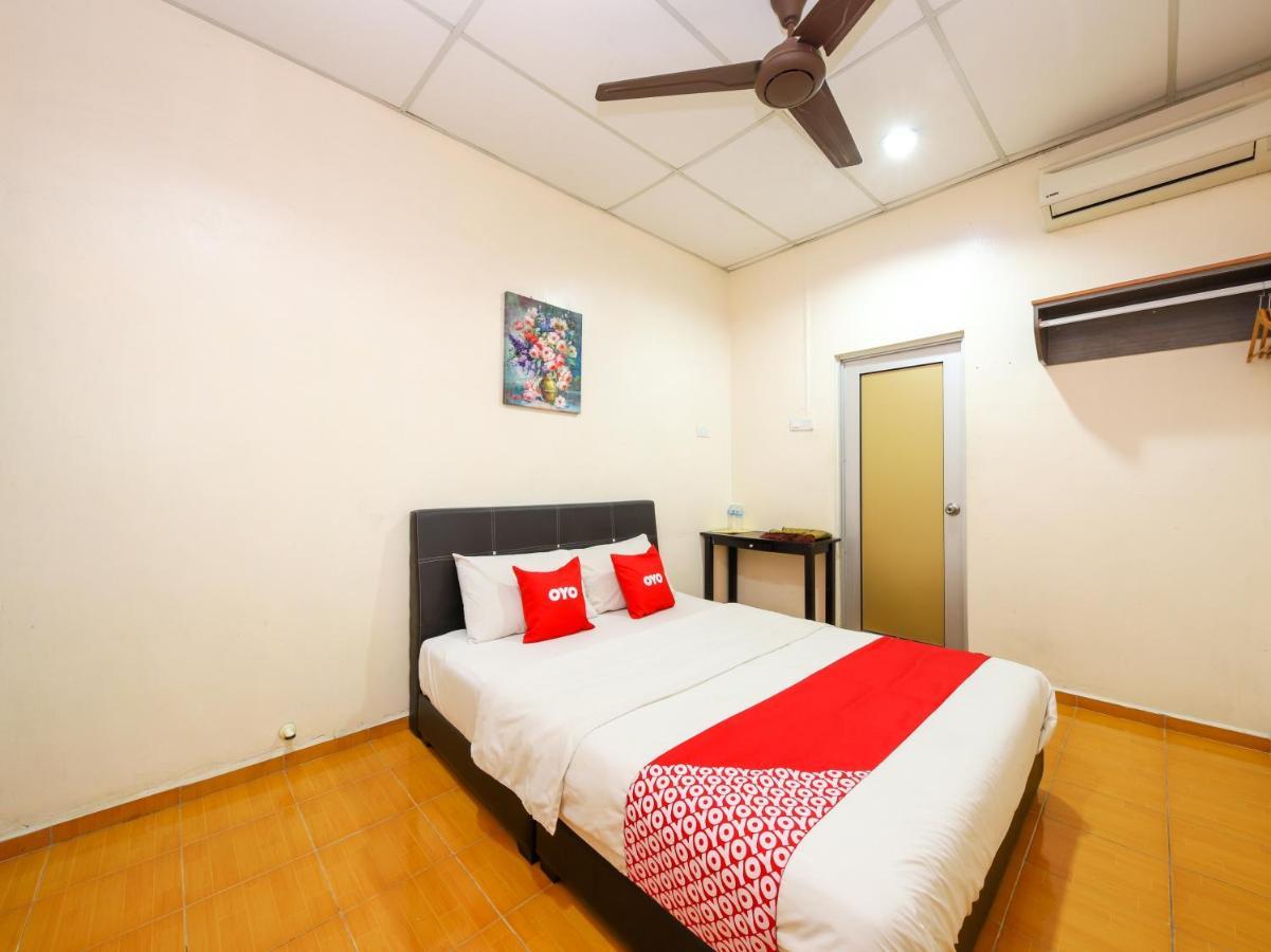 Oyo 89763 Bluewater Hotel Mersing Exterior photo